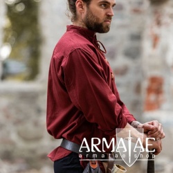Leonardo Carbone Mittelalterhemd Ansbert Rot 2024r bei Armatae.shop