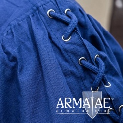 Mittelalterhemd Adrian mit Oesen Blau 2022bl von Leonardo Carbone bei Armatae.shop