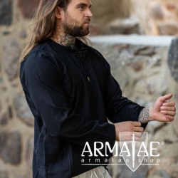 Weiches Bauernhemd Felix Schwarz 2018s mit Taschen von Leonardo Carbone bei Armatae.shop