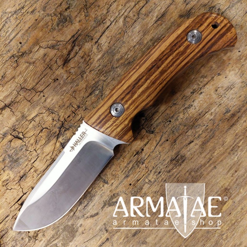 Massives Outdoor Messer mit Zebrano Holzgriff und Lederscheide auf https://armatae.shop