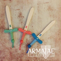 Spielschwert Holzschwert Kinderschwert Bambini in 3 Ausführungen auf https://armatae.shop