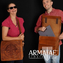 Vikings Aktentasche, Umhängetasche, Laptop-Tasche aus Leder von Mythrojan auf https://armatae.shop