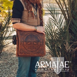 Vikings Aktentasche, Umhängetasche, Laptop-Tasche aus Leder von Mythrojan auf https://armatae.shop