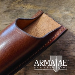 Köcher ABM0616512100 für Armbrustbolzen aus robustem Leder auf https://armatae.shop