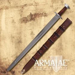 Wikingerschwert mit opulent verzierter Holz-Lederscheide auf https://armatae.shop