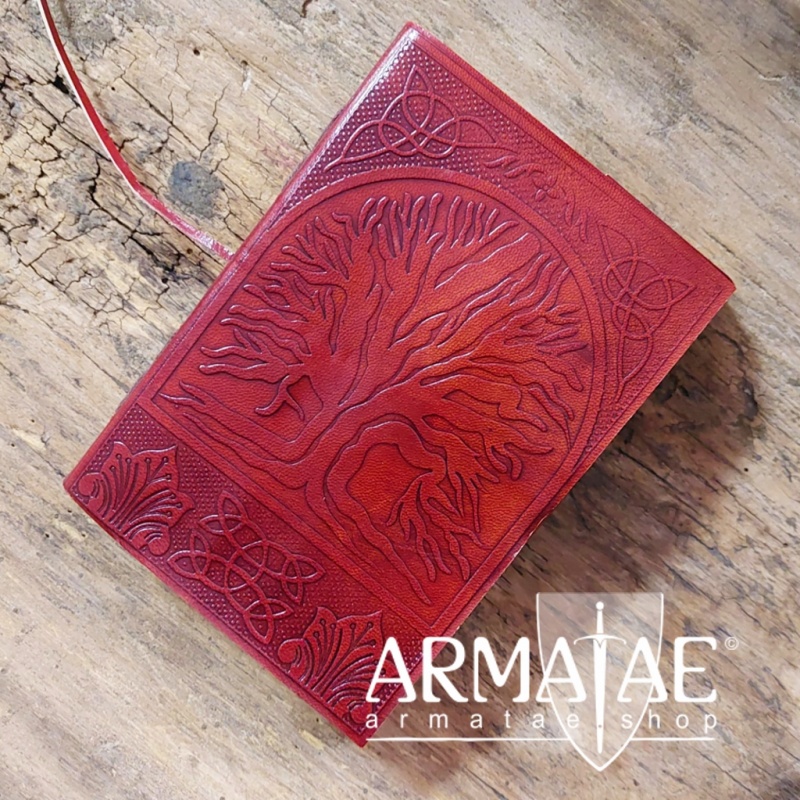 Tagebuch Yggdrasil mit 110 Blatt Büttenpapier. Handarbeit auf https://armatae.shop