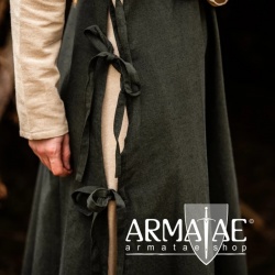 Überkleid "Hildegard" Grün auf https://armatae.shop