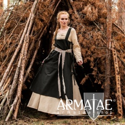 Überkleid "Hildegard" Grün auf https://armatae.shop