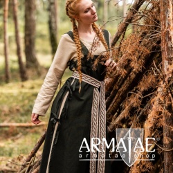 Überkleid "Hildegard" Grün auf https://armatae.shop