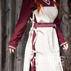 Überkleid "Hildegard" Natur auf https://armatae.shop