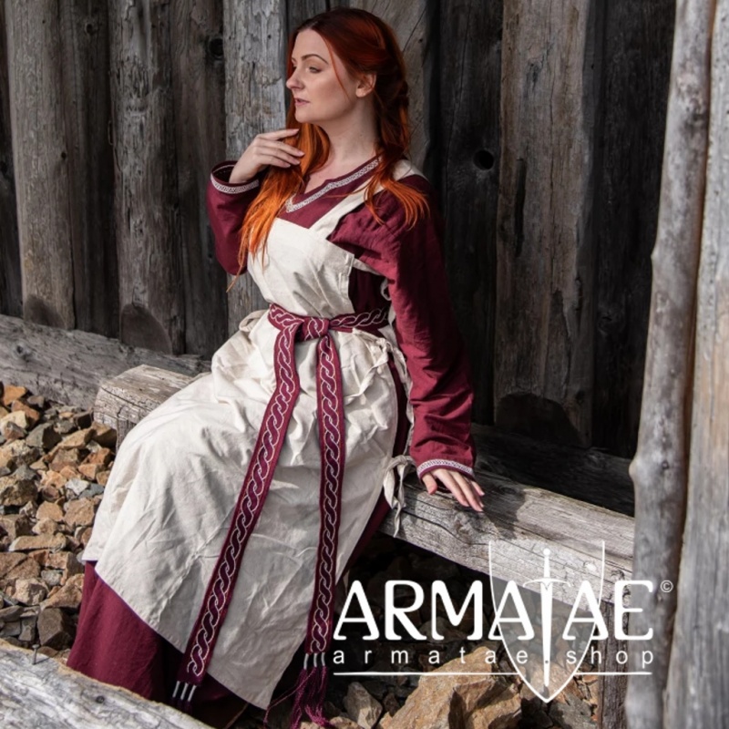 Überkleid "Hildegard" Natur auf https://armatae.shop