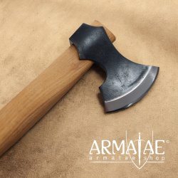 Wikingeraxt AH326NF mit Lederscheide auf https://armatae.shop