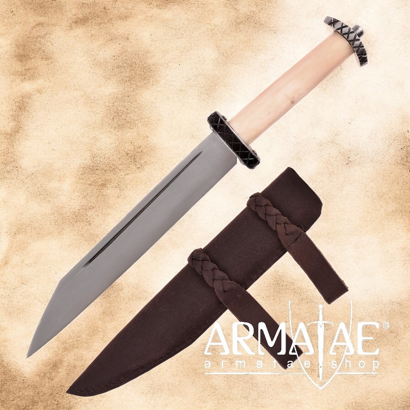 Kurzsax mit Knochengriff und Lederscheide auf https://armatae.shop