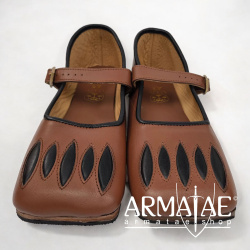 Kuhmaulschuhe / Renaissance Schuhe braun-schwarz "Caspar" auf https://armatae.shop