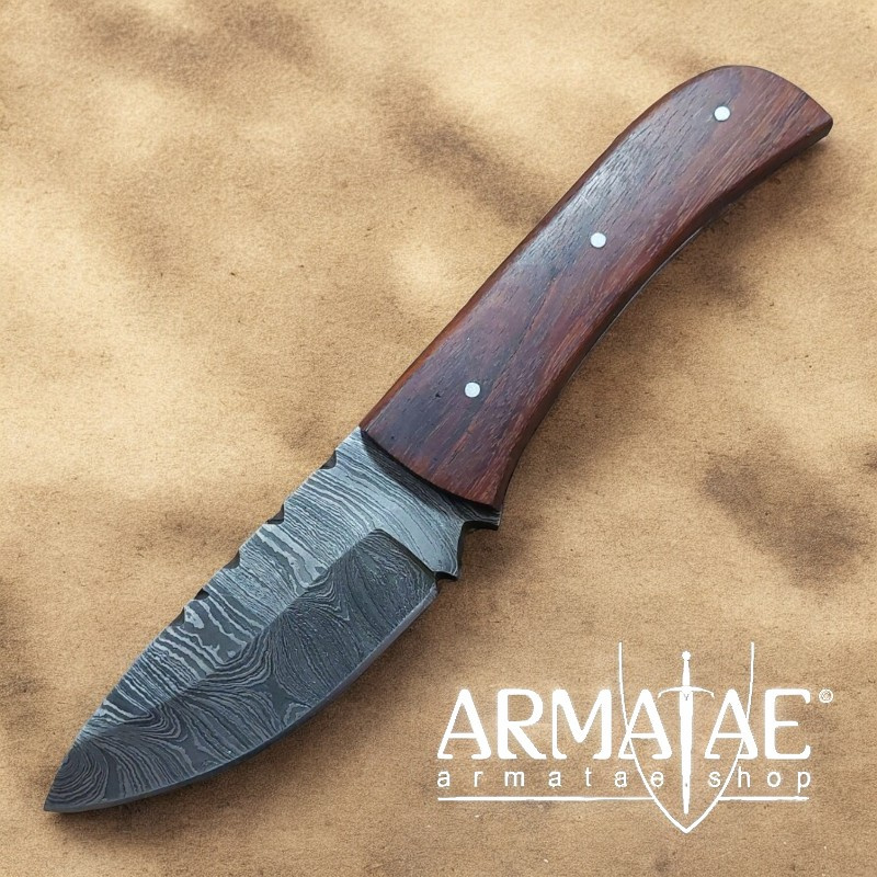 Messer aus Damast, Damaststahl, Damaskus Carbonstahl 39-lagig auf https://armatae.shop