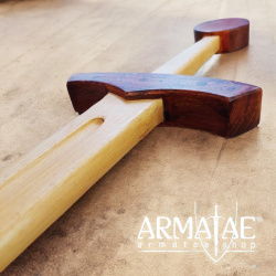 Lager Trainingsschwert Buche auf https://armatae.shop