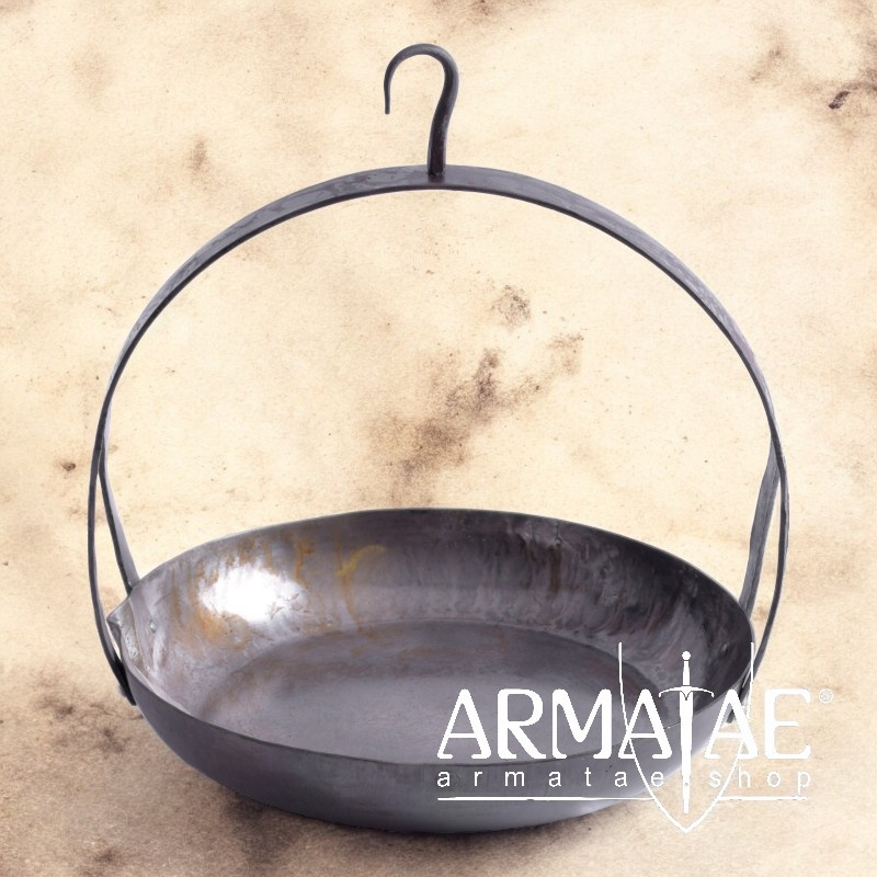 Mittelalterliche Hängepfanne aus Stahl auf https://armatae.shop