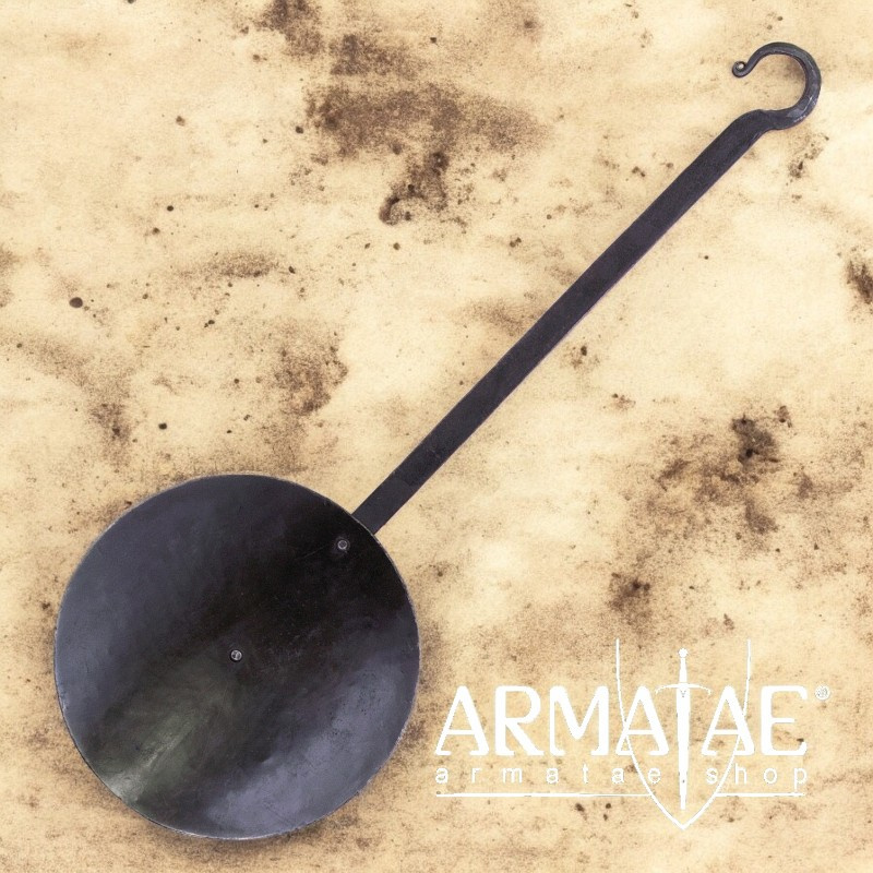 Wikingerpfanne mit langem Griff auf https://armatae.shop