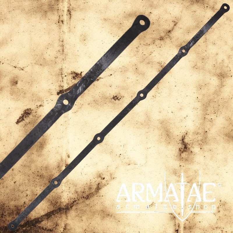 Rechteckige Stahlstange für Mittelalterlager, 6 Löcher, ca. 150 cm auf https://armatae.shop