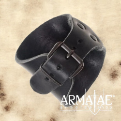 Lederarmband geprägt "Mjölnir" auf https://armatae.shop