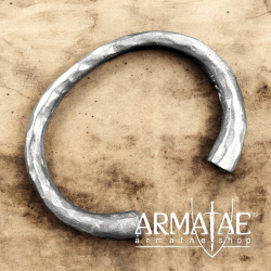 Germanischer Kolben Armreif Silber auf https://armatae.shop