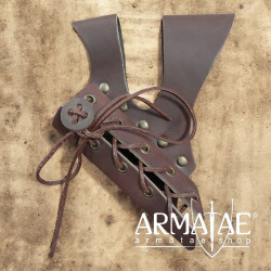 Waffenhalter zum Schnüren auf https://armatae.shop