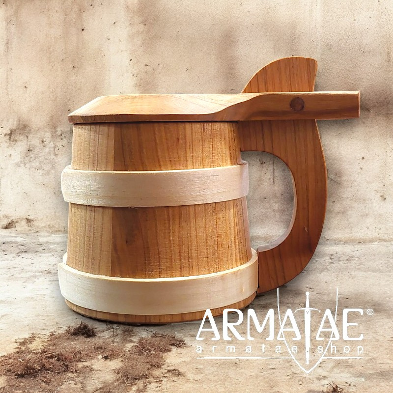 Bierkrug Eiche mit Deckel auf https://armatae.shop