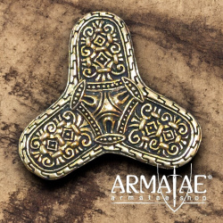 Kleeblattfibel von Värnamo Bronze auf https://armatae.shop