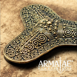 Kleeblattfibel von Stora Ryk Bronze auf https://armatae.shop