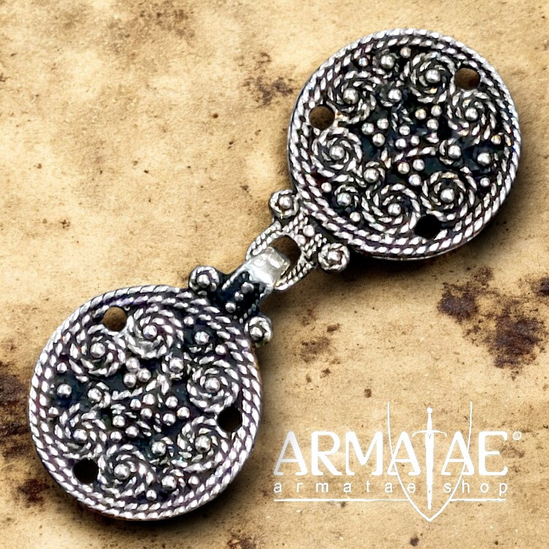 Gewandhaken Wikinger Silber auf https://armatae.shop