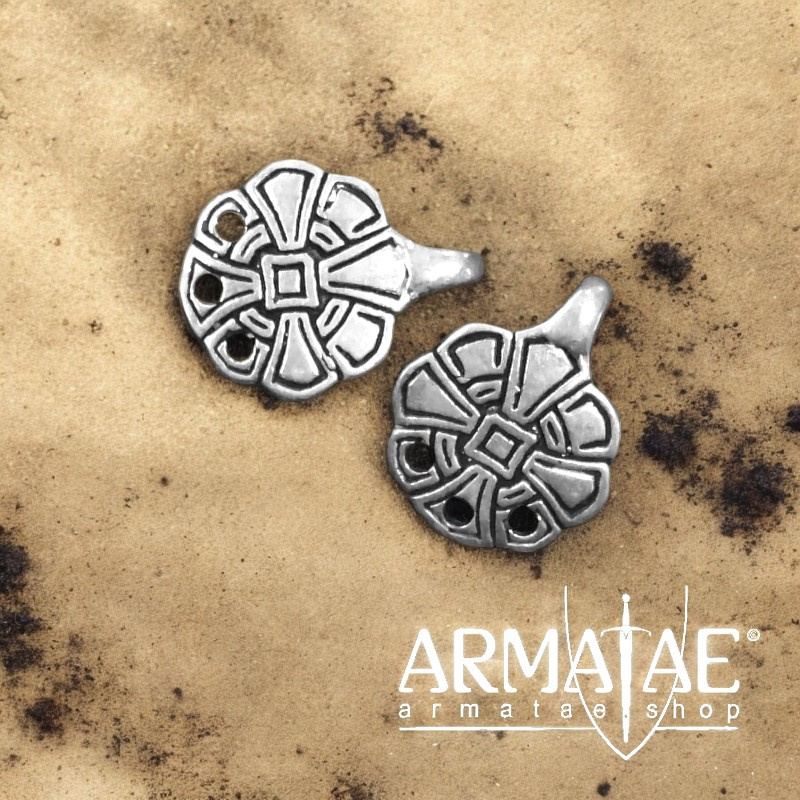 Wadenwickel Haken Kreuz Silbern auf https://armatae.shop