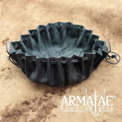 Lederbeutel schwarz auf https://armatae.shop