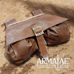 Mittelalterliche Ledertasche, 14. Jahrhundert auf https://armatae.shop