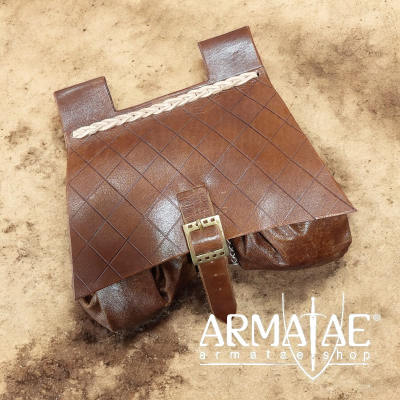 Mittelalterliche Ledertasche, 14. Jahrhundert auf https://armatae.shop