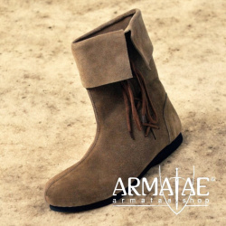 Stulpenstiefel "Sigurd" braun auf https://armatae.shop