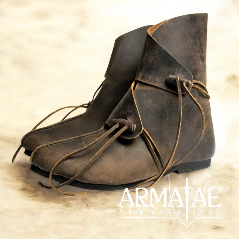 Wikingerstiefel "Joar" Nubukleder braun auf https://armatae.shop