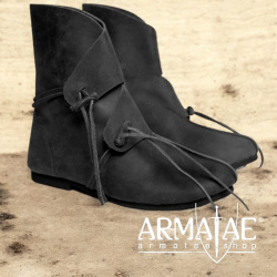 Leonardo Carbone Wikingerstiefel Joar Schwarz auf https://armatae.shop