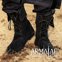 Mittelalterlicher Stiefel mit Stulpe "Aurin" Schwarz auf https://armatae.shop