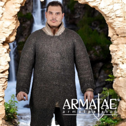 Titan Hauberk Kettenhemd auf https://armatae.shop