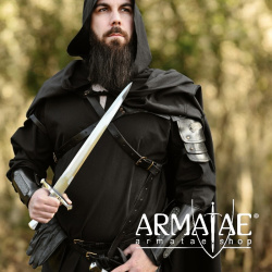 Leder Armschützer Balor mit Metall, Schwarz auf https://armatae.shop