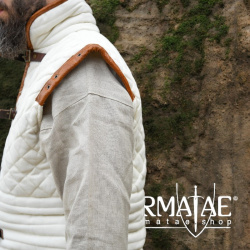 Gambeson mit abnehmbaren Ärmeln & Leder, Natur-Braun ULF-CL-29 auf https://armatae.shop