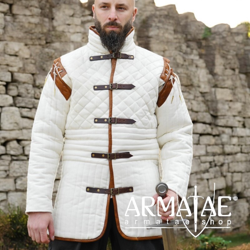 Gambeson mit abnehmbaren Ärmeln & Leder, Natur-Braun ULF-CL-29 auf https://armatae.shop