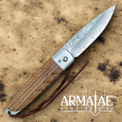 Hight End SanMai Damast Taschenmesser arretierend mit Zebranoholz Griffschalen auf https://armatae.shop