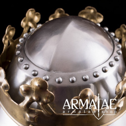 Großer, königlicher Topfhelm mit Krone, 1,6 mm Stahl auf https://armatae.shop