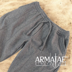 Wikinger Wollhose Jorgen Grau auf https://armatae.shop