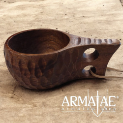 Handgearbeitete Guksi aus Akazienholz in 3 verschiedenen Varianten auf https://armatae.shop