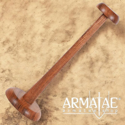 Helmständer aus Holz ca. 37 cm hoch auf https://armatae.shop
