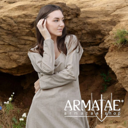 Historisches Kleid Astrid aus 100 % Leinen – Rundhalskleid für Frauen auf https://armatae.shop