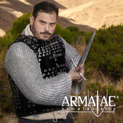 Kettenärmel – 10 mm vernietete Rundringe aus Aluminium auf https://armatae.shop