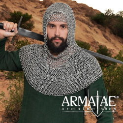 Kettenhaube aus vernieteten 10 mm Rundringen aus Aluminium auf https://armatae.shop
